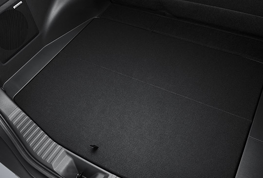 <sg-lang1>Odkládací schránky pod podlahou v zavazadlovém prostoru</sg-lang1><sg-lang2></sg-lang2><sg-lang3></sg-lang3>